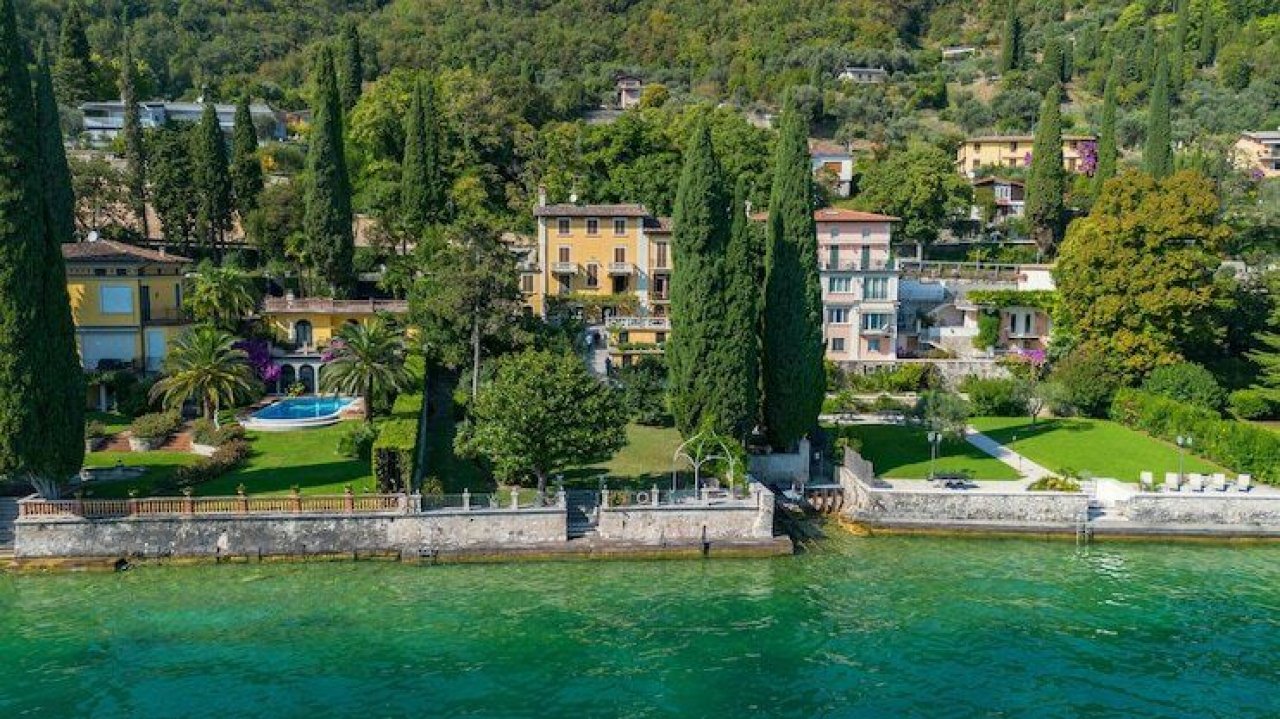 Alquiler villa by the lago Salò Lombardia foto 1