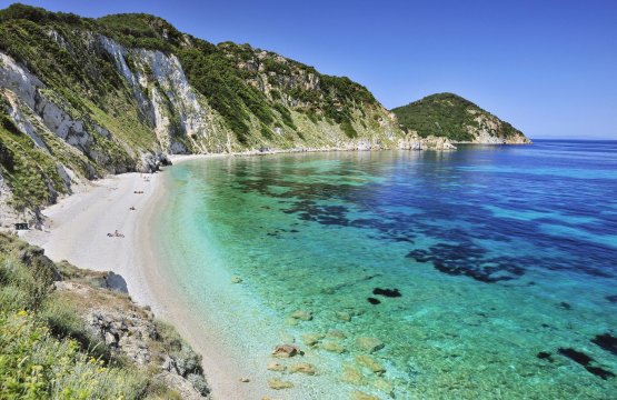 Isola D´Elba Heli Tour and Panoramic Lunch  
