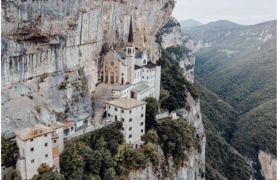 Garda su misura: Malcesine - Cantina e Madonna della Corona  