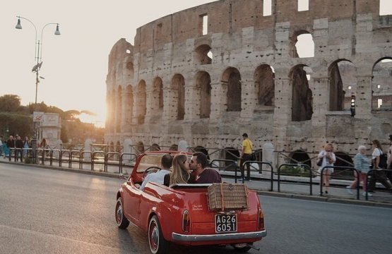 Tour in auto d´epoca a Roma  