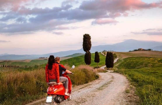Tour in Vespa in Val D´Orcia  