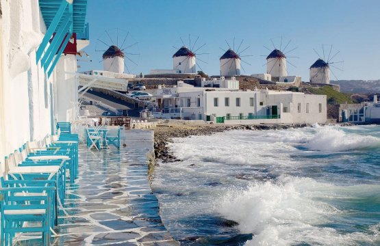 Il fascino delle Isole Greche: Atene, Mykonos e Santorini  