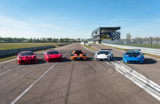 Pilota per un giorno: Ferrari & Lamborghini Race Track Experience  