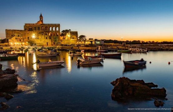 Tramonto in barca a Polignano e Monopoli  